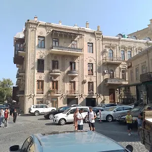 https://duplex-apartment-in-old-city.aboutbakuhotels.com